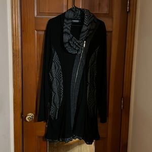 Pyramid Collection Tunic
